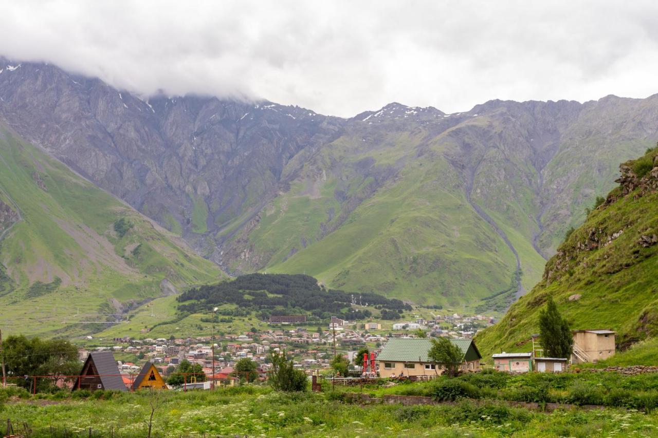 Gergeti Trio Villa Kazbegi Exterior foto